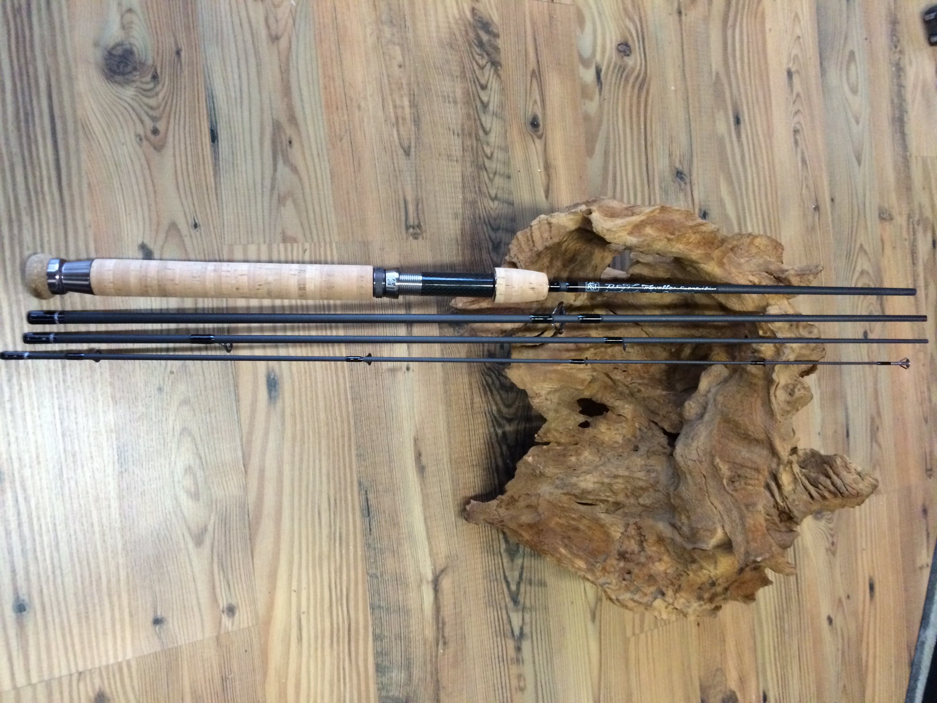 1410 - Spinning Rod  Traveller Sensitiv   270 / 9´   Wg 2-16 g